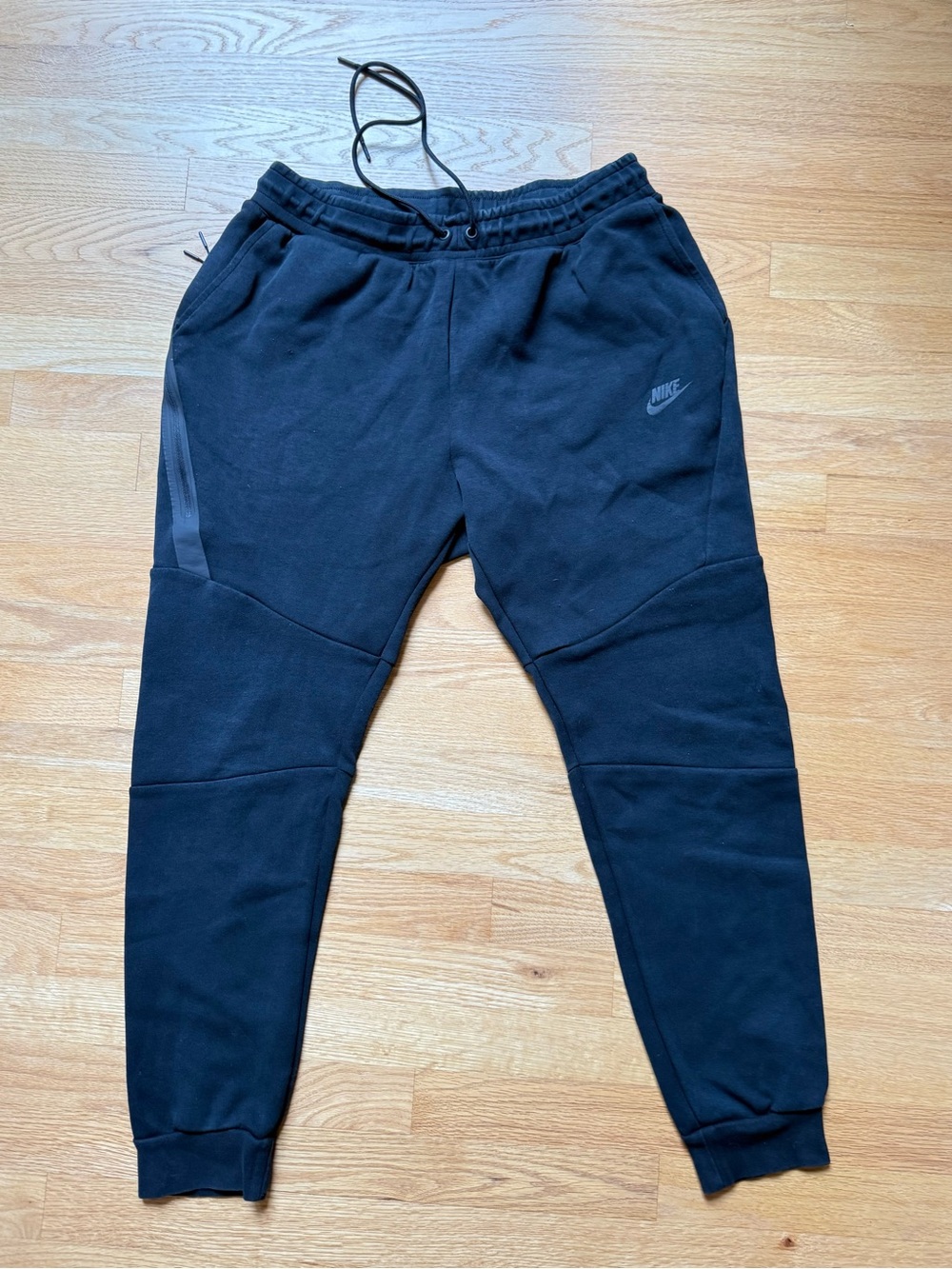 Nike Black Men's Tech Jogger Sweatpants